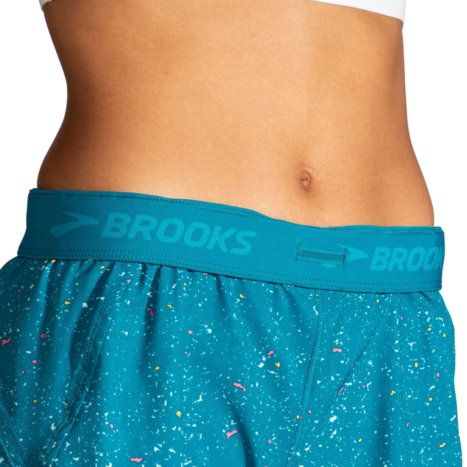 Brooks | Women's Chaser 5" 2-in-1 Short - Lagoon Speckle Print - Image 3