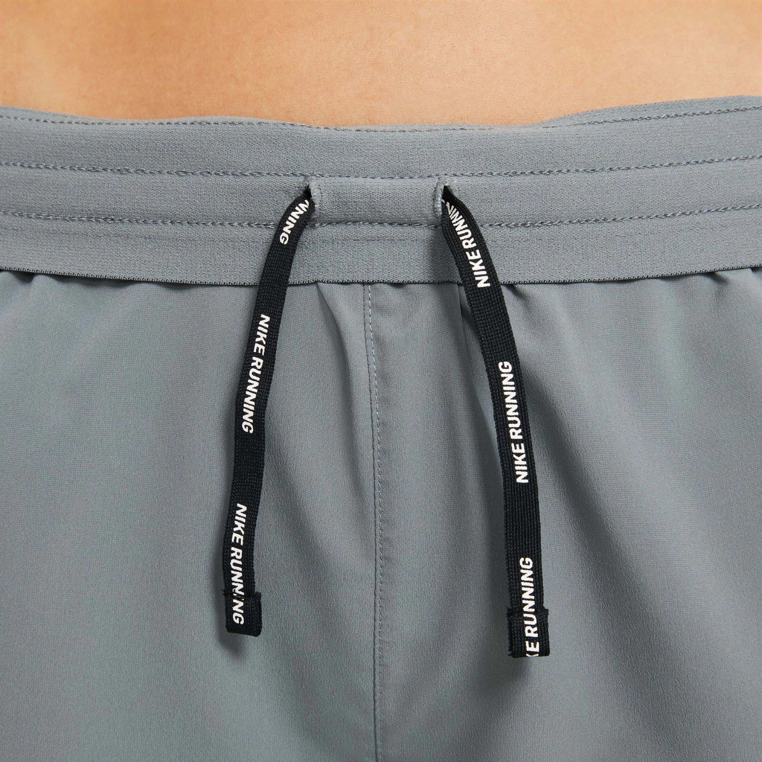 Nike | Women's Tempo Luxe Short 5In - Image 6