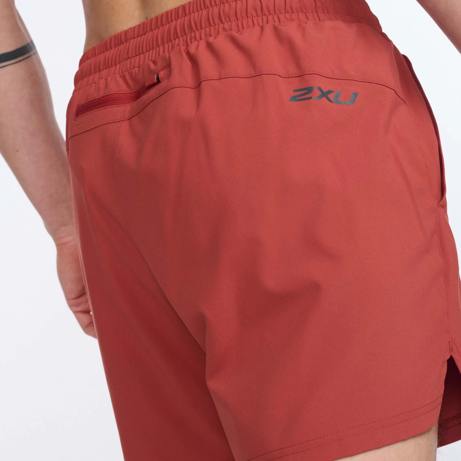 2XU | Men's Aero 5 Inch Short - Image 3