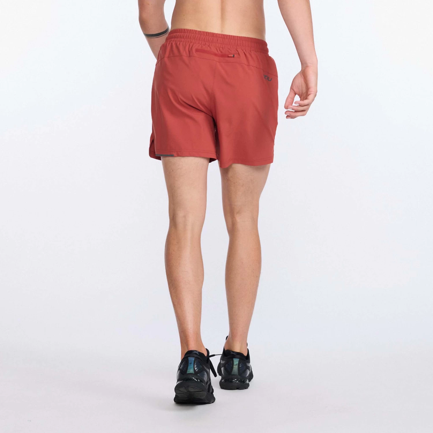 2XU | Men's Aero 5 Inch Short - Image 2