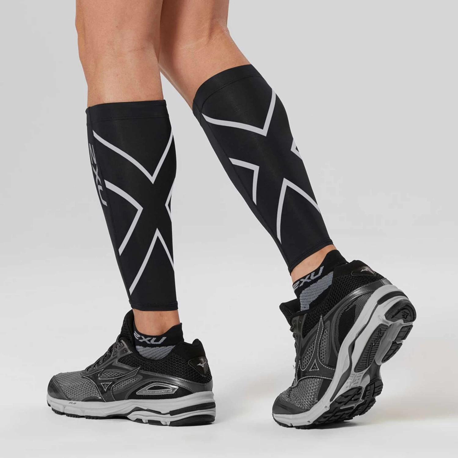 2XU | Unisex Compression Calf Guards - Image 2